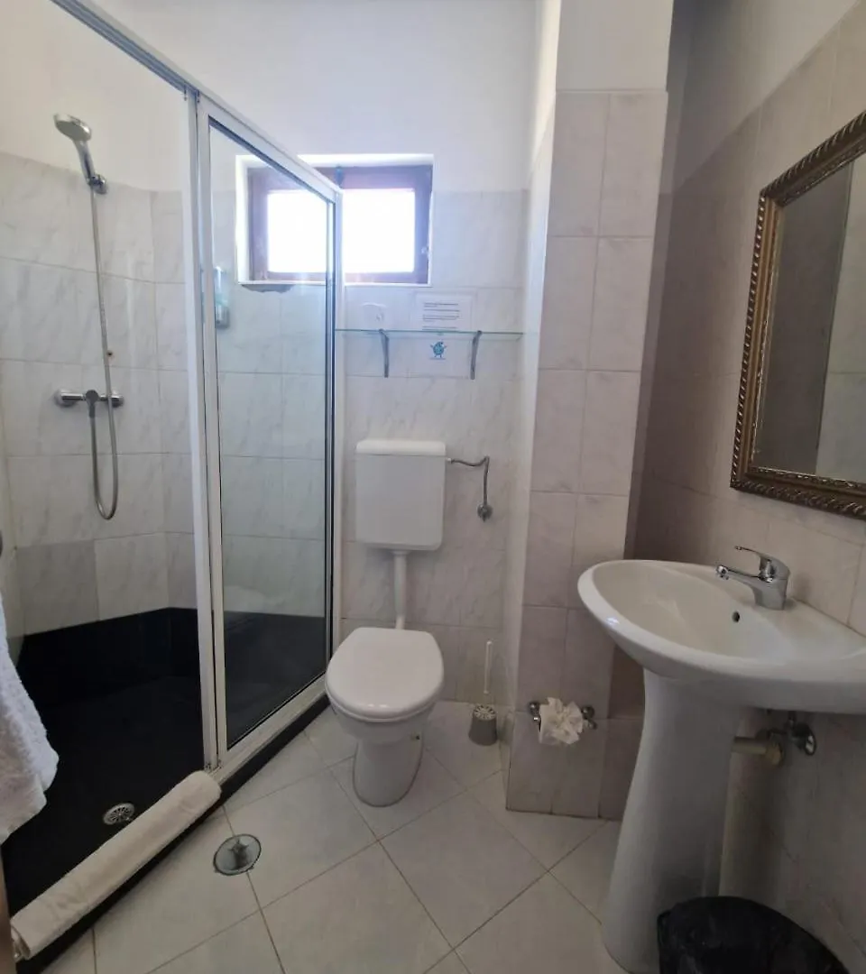 Hotel Residencial Raiar Mindelo 2*,