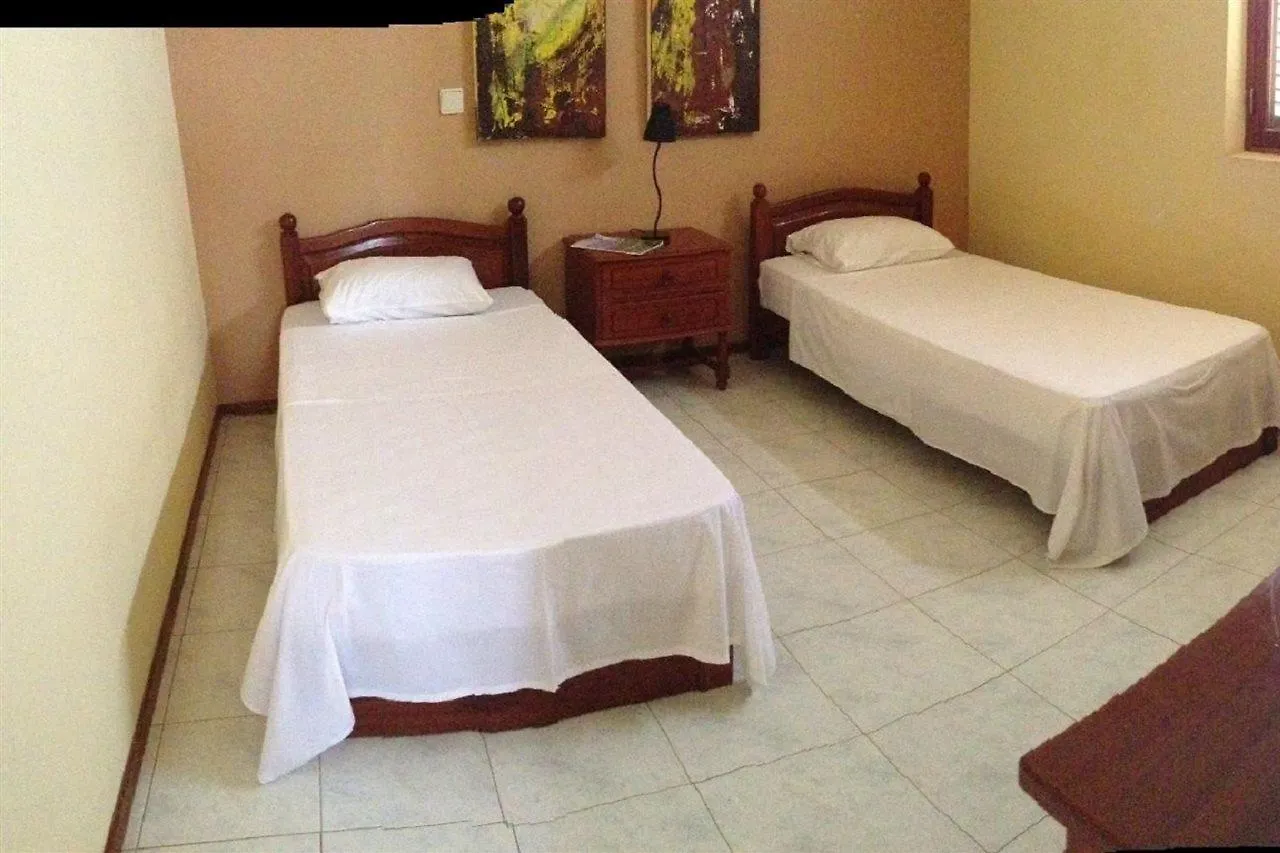 **  Residencial Raiar Hotel Mindelo Zöld-foki-szigetek